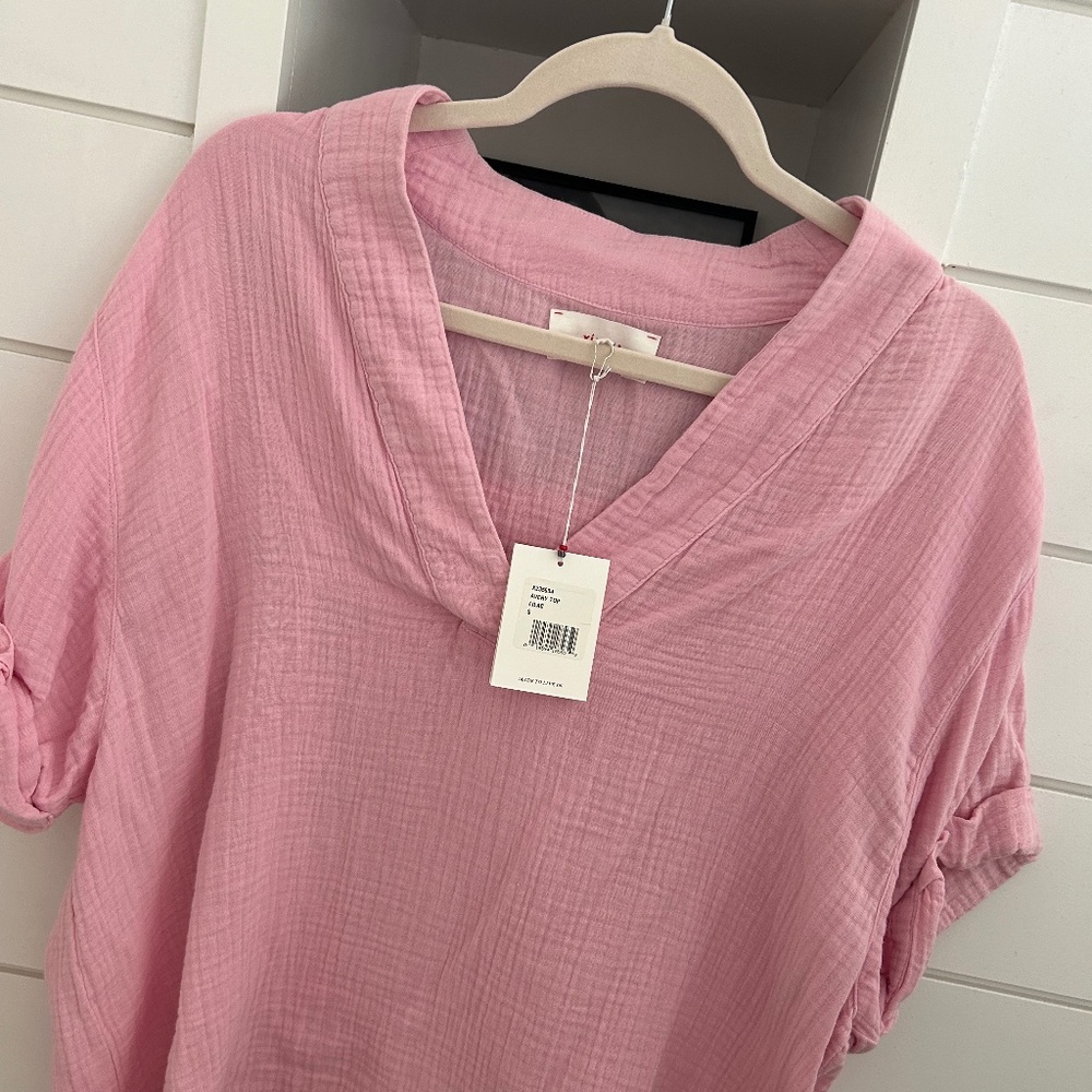 XiRENA Avery Top In Pink - Picture 3 of 8